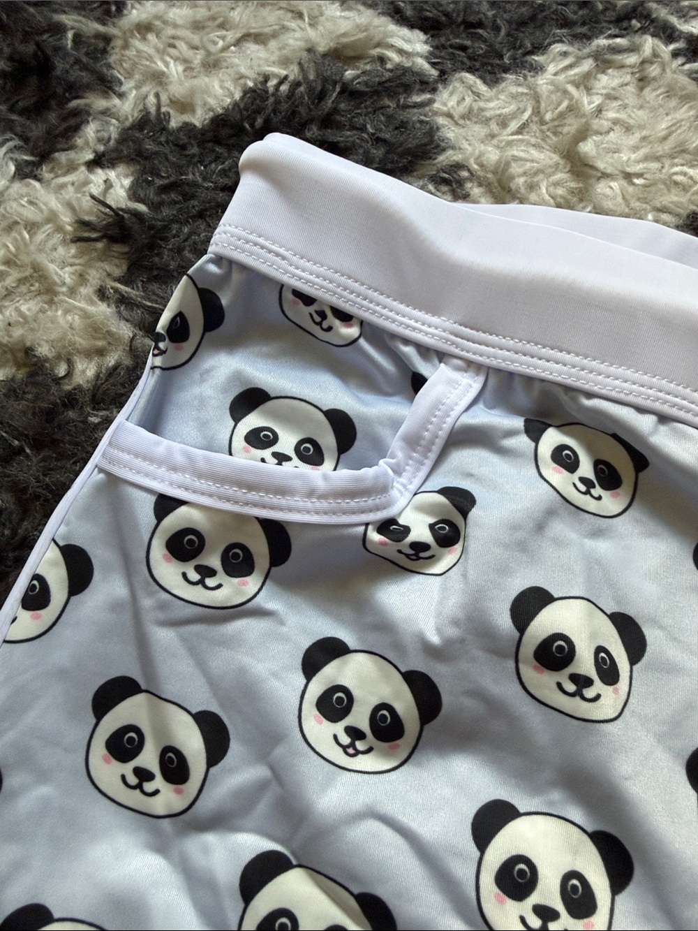 JJ Malibu Panda Bear Print Men's Dolphin Shorts Size Medium - Picture 5 of 7